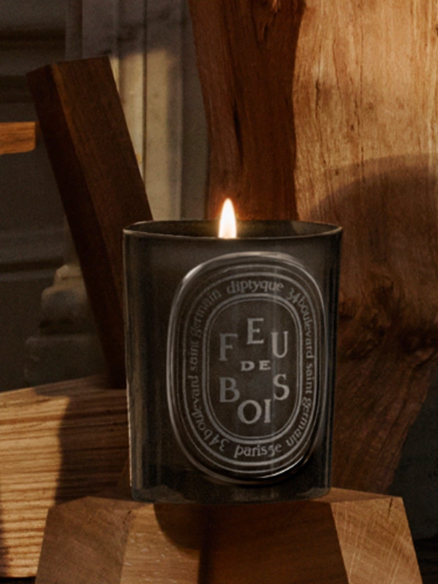 diptyque カラーキャンドルフドブワ 3 00Gウッディ Feu de Bois（フドブワ） - ミディアム キャンドル | Diptyque Paris