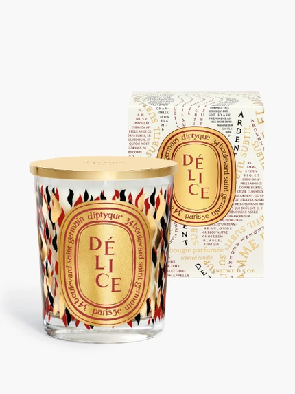 Délice (Delight) - Classic candle with Golden Lid